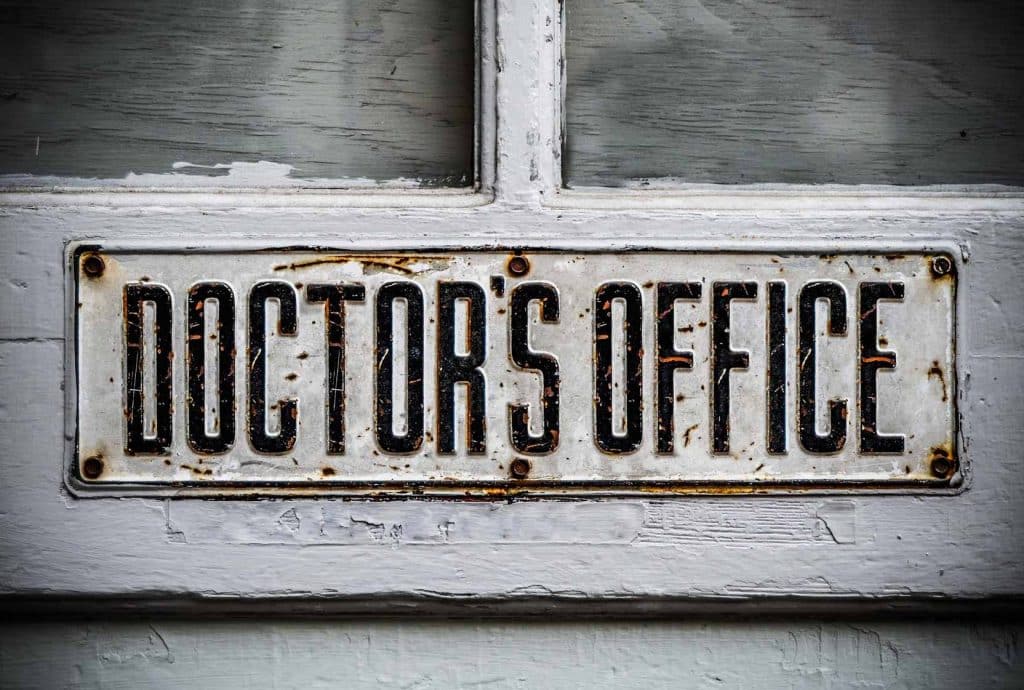 bordje met tekst doctor's office