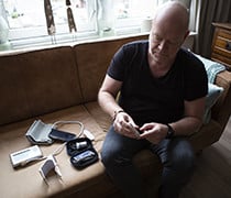 oudere man met diabetes