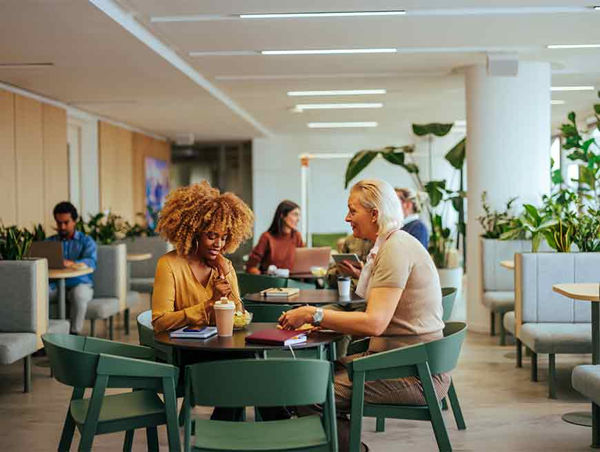 Collega's aan het vergaderen
